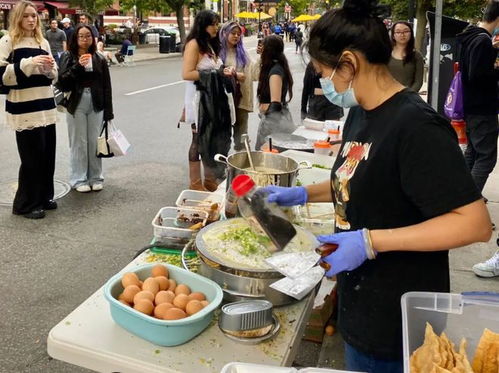 宝妈地摊热销秘诀：哪种小吃每晚一抢而空，生意如此火爆？