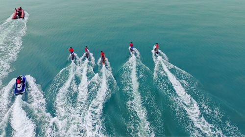 电动冲浪板挑战极限：1小时30分横渡琼州海峡，成果惊人！